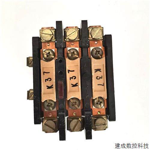 议价Furnas  48DC37AA4 Full Voltage Starter 600v AC 现货