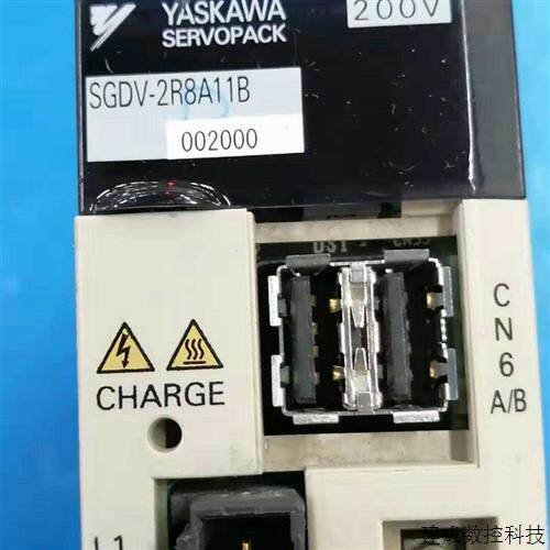 议价SGDV-2R8A11B 安川伺服驱动器成色漂亮保修3个月 议价