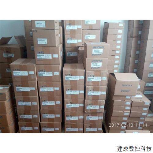 议价当天发货 安川伺服马达 SGMPS-15ACA41 全新原装 现货供应