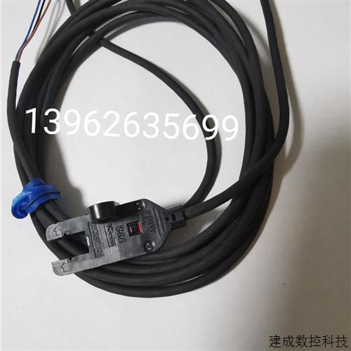 议价原装正品 EE-SX772-R槽型PNP光电开关EE-SX772R EE-SX772带线