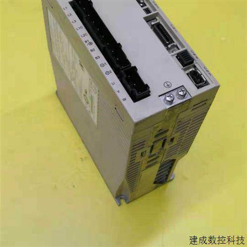 议价SGDV-5R5A11A 安川伺服驱动器成色漂亮保修3个月 议价