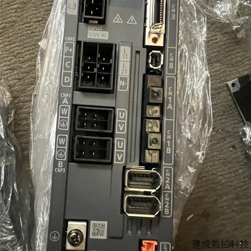 议价三菱驱动器MR-J4W2-22B-MB011T020成色好、询价
