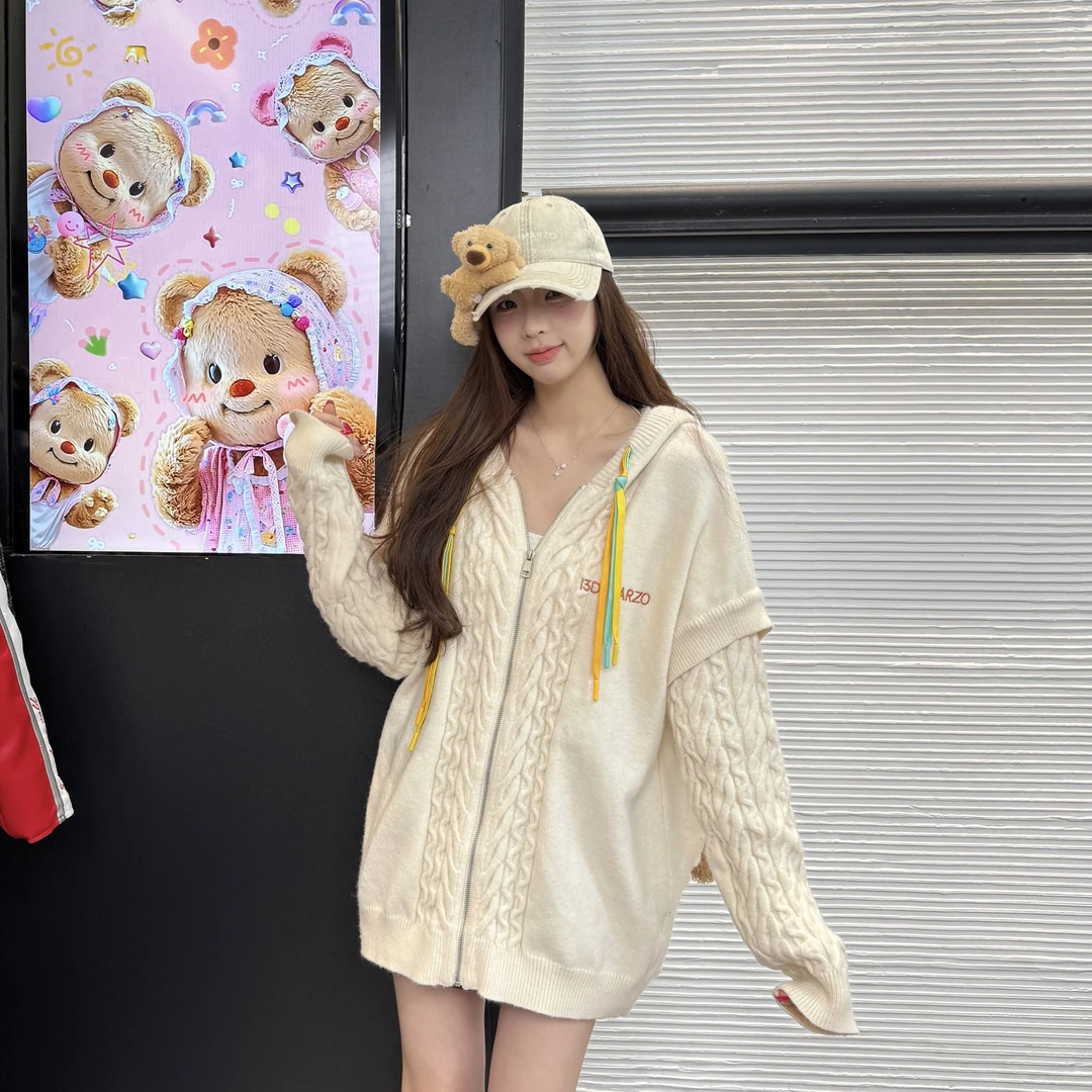 小熊春秋新款立体玩偶彩绳长袖