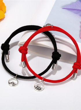 2pcs Couple Magnet Attract Each Other Men and Women