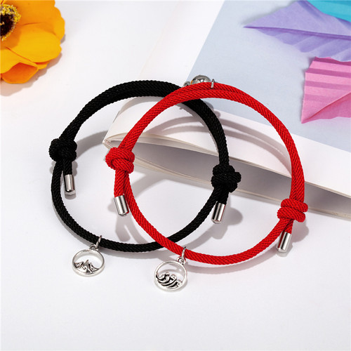 2pcs Couple Magnet Attract Each Other Men and Women