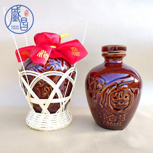 陶瓷龙凤瓶复古带提篮酒瓶高档