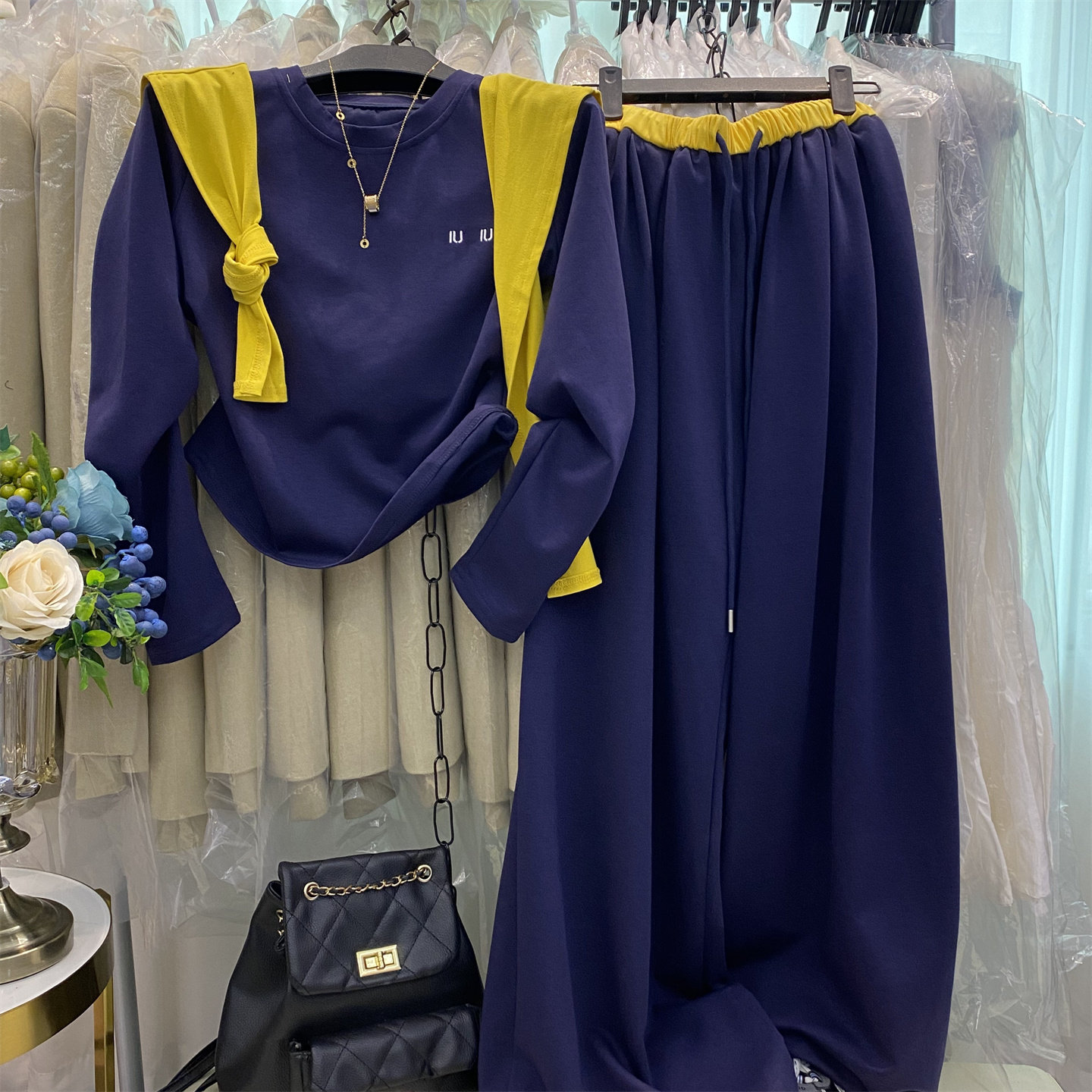 特价新款慵懒穿搭套装圆领刺绣长袖T恤配撞色高腰阔腿裤披肩套装,女装/女士精品,时尚套装,淘宝优惠券,粉丝福利购,淘宝优惠卷