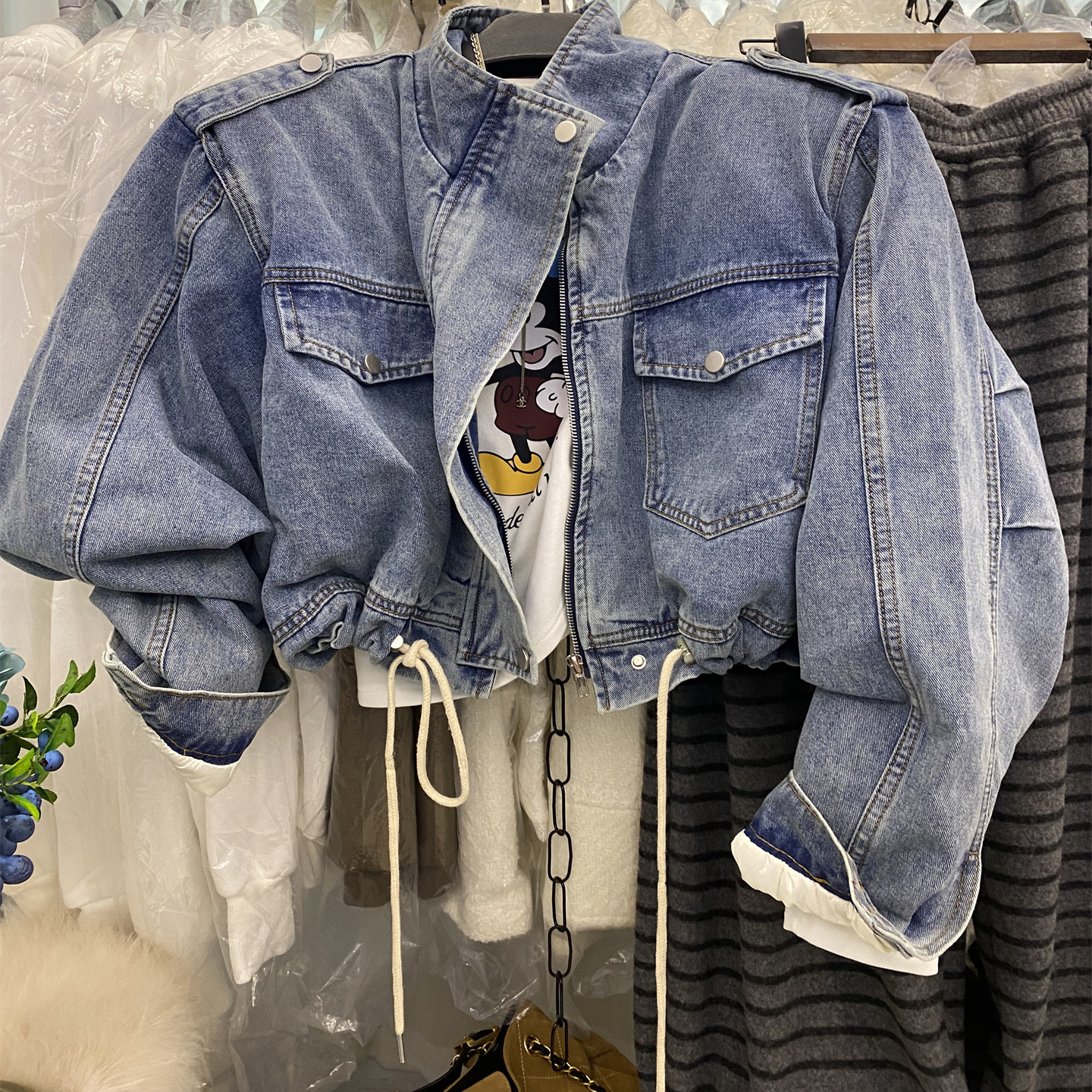 拉链立领羽绒服牛仔外套抽绳上衣