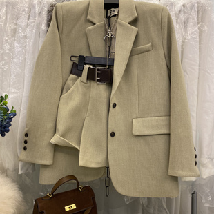 女时尚 韩版 套装 高级感西装 宽松加棉西服外套A字短裙两件套潮 新款