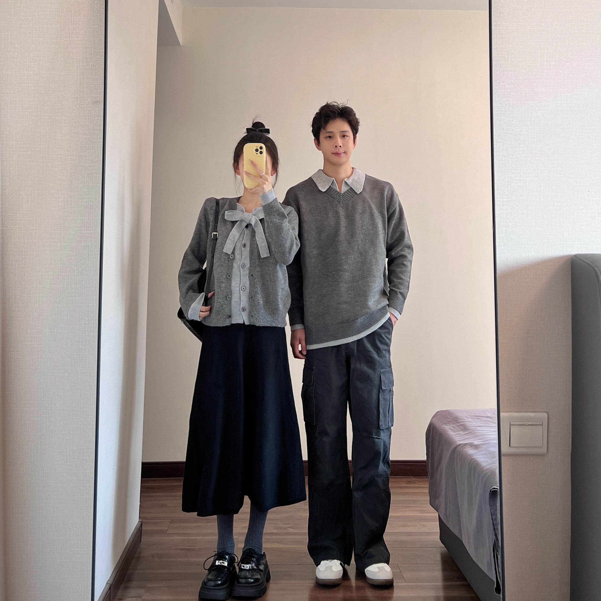 高级miu系灰色假两件开衫情侣装