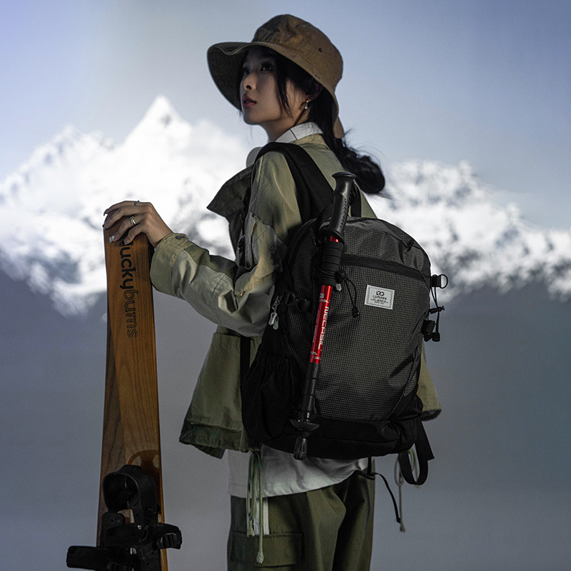 輕便戶外運動登山包男女雙肩包