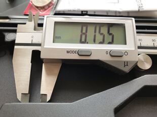 特马IP67电子数显千分卡尺 150MM精度0.001