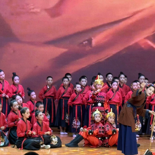 国潮华夏少年满江红演出服装中国风舞蹈服装跳舞汉服表服精忠报国