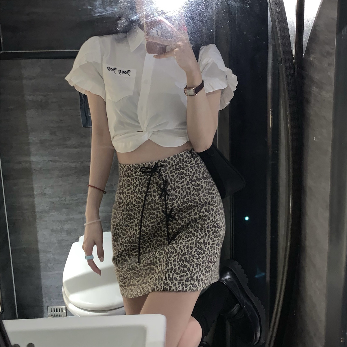 French short shirt with real price design + Bandaged leopard skirt