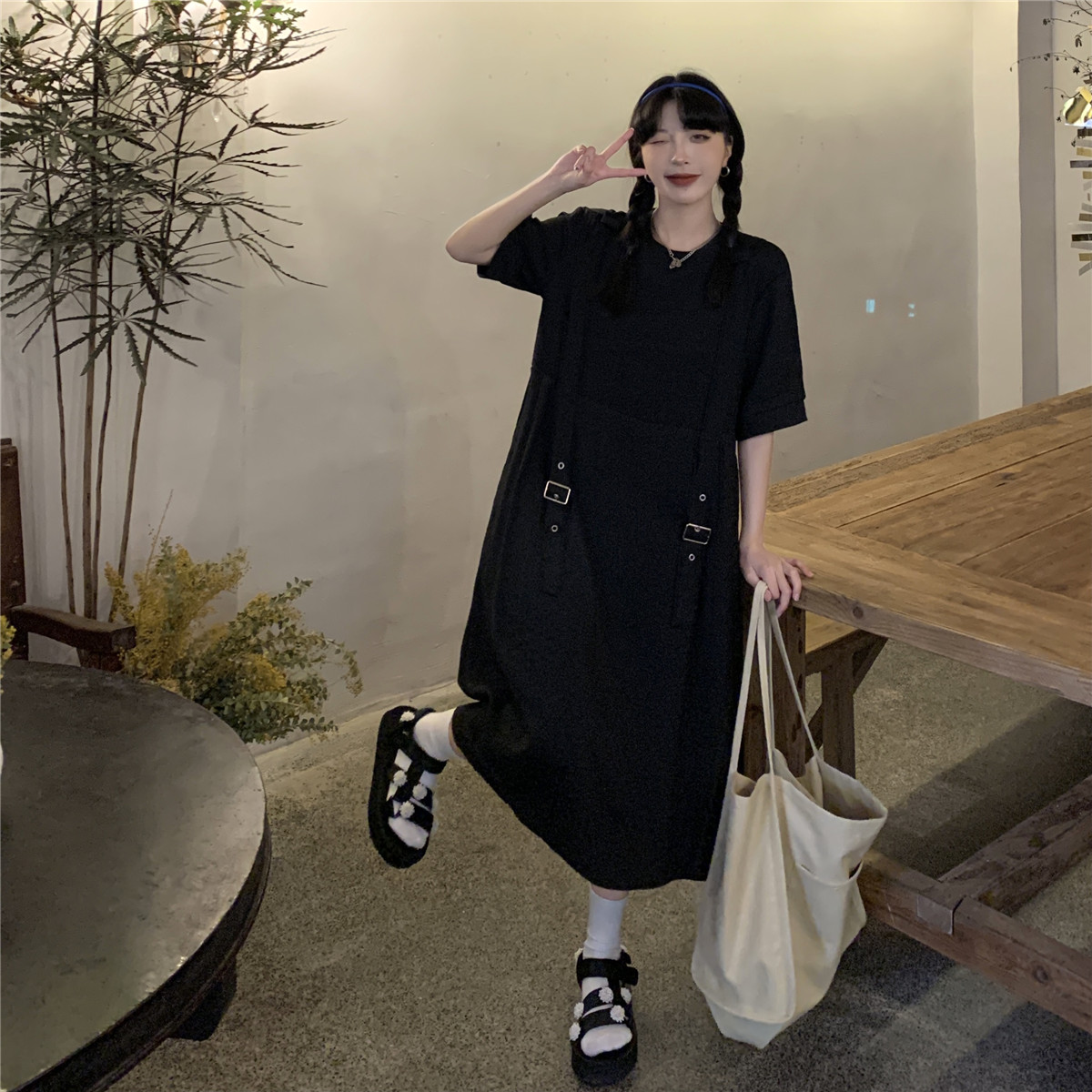 Real price Korean minority pleated fabric strap decoration medium length loose Short Sleeve Dress