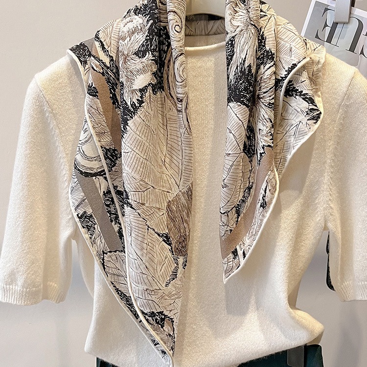 春秋质感双面丝毛围巾女秋冬季真丝羊毛70方巾保暖两用女百搭气质