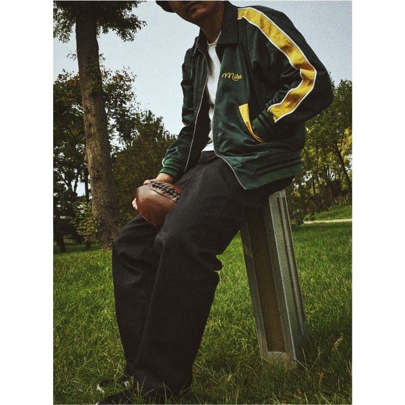 美式复古大学校园尼龙夹克