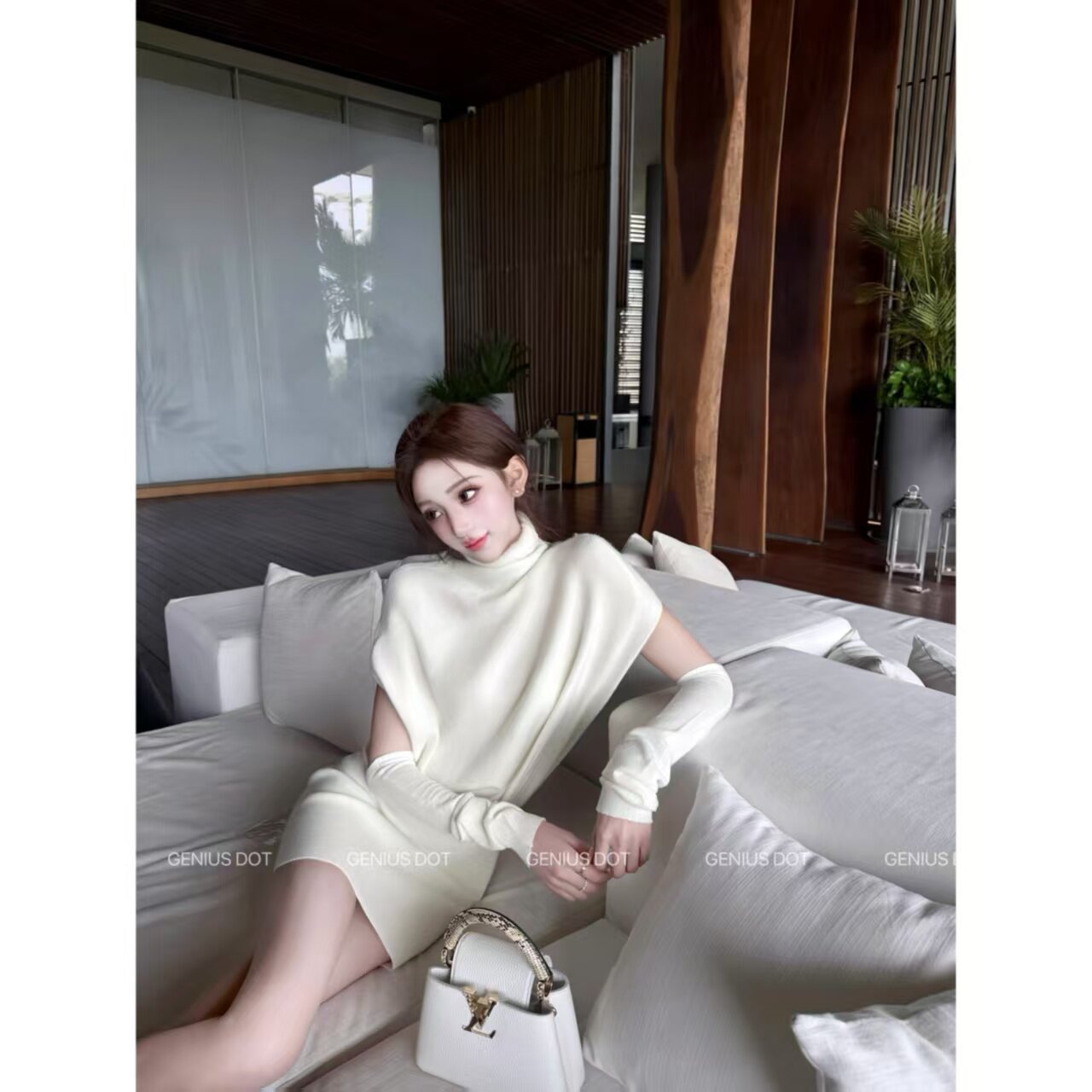 GENIUS DOT 上新暮都月光2025春夏新款纯白袖套针织连衣裙女