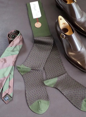 il-regalo 徽章图案商务袜 长筒袜 正装袜