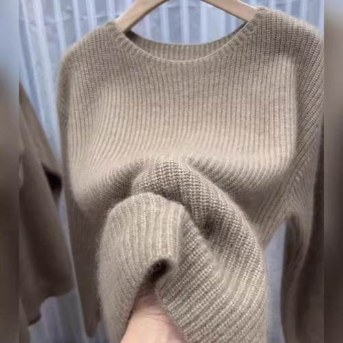 慵懒针织衫宽松短款燕麦色毛衣