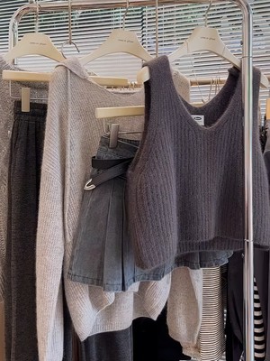 2023年新款女装高端上衣奢华大牌