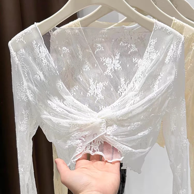 扭结v领蕾丝上衣吊带连衣裙外搭