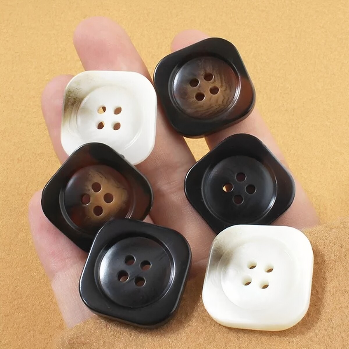 加厚方形树脂纽扣哑光质感细腻花纹扣子四眼大衣扣毛衣开衫西服扣