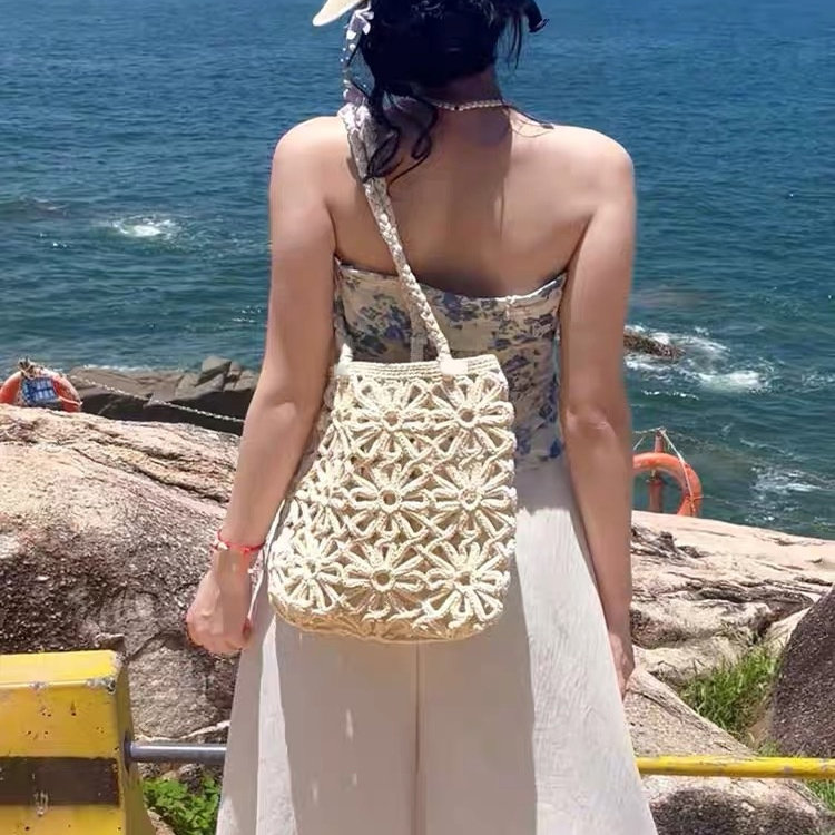 镂空花朵草编包ins女海边度假沙滩休闲小清新手工编织单肩手提包