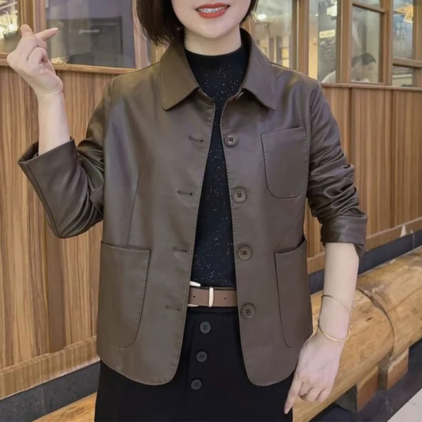 今年流行爆款韩系皮衣外套女秋冬季超火复古翻领小个子皮夹克上衣