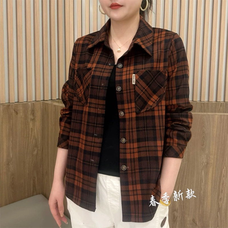 妈妈春秋外套2026新款复古长袖女士褂子翻领格子衬衫洋气休闲上衣