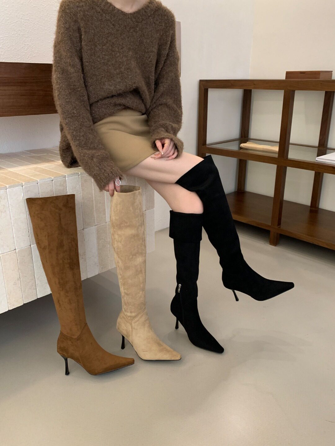 法式过膝长靴女2025新款性感尖头高跟骑士靴显瘦包腿绒面堆堆靴女