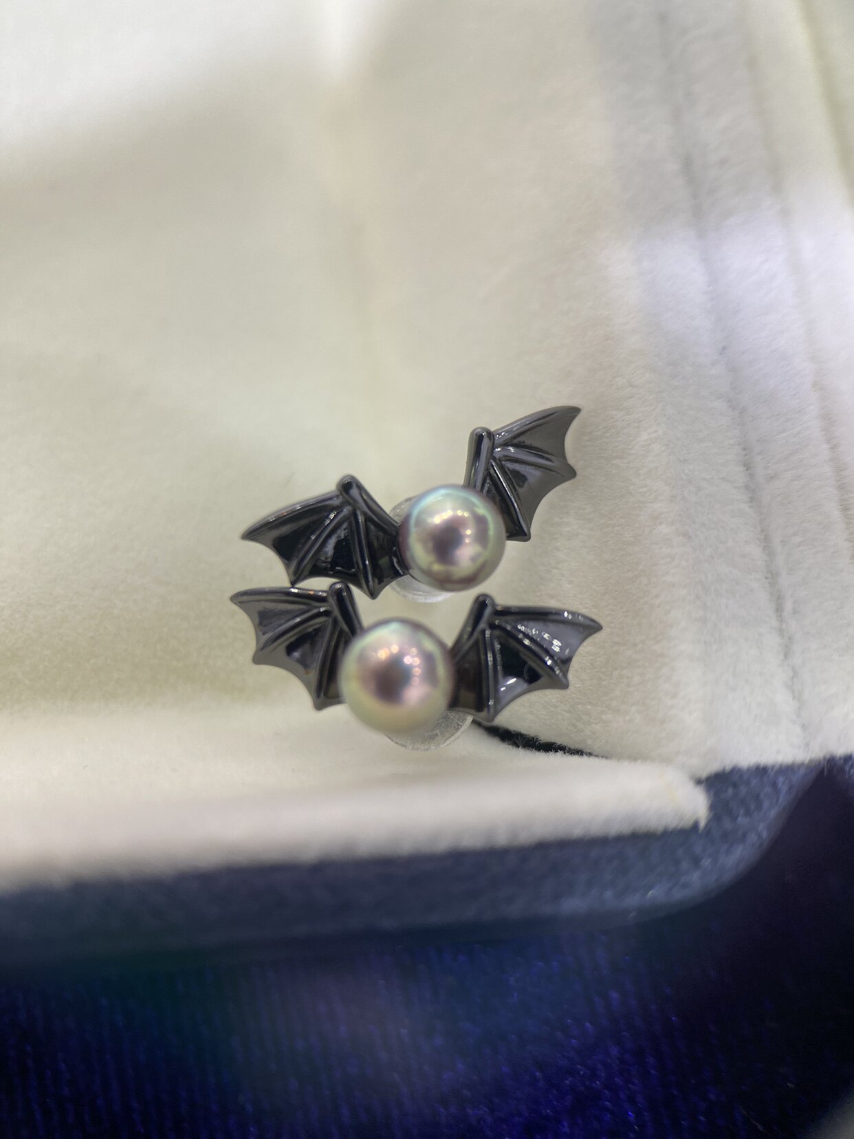 黑金系列925银小蝙蝠耳朵精致小巧4-5mm怪色镜面光无瑕天然珍珠