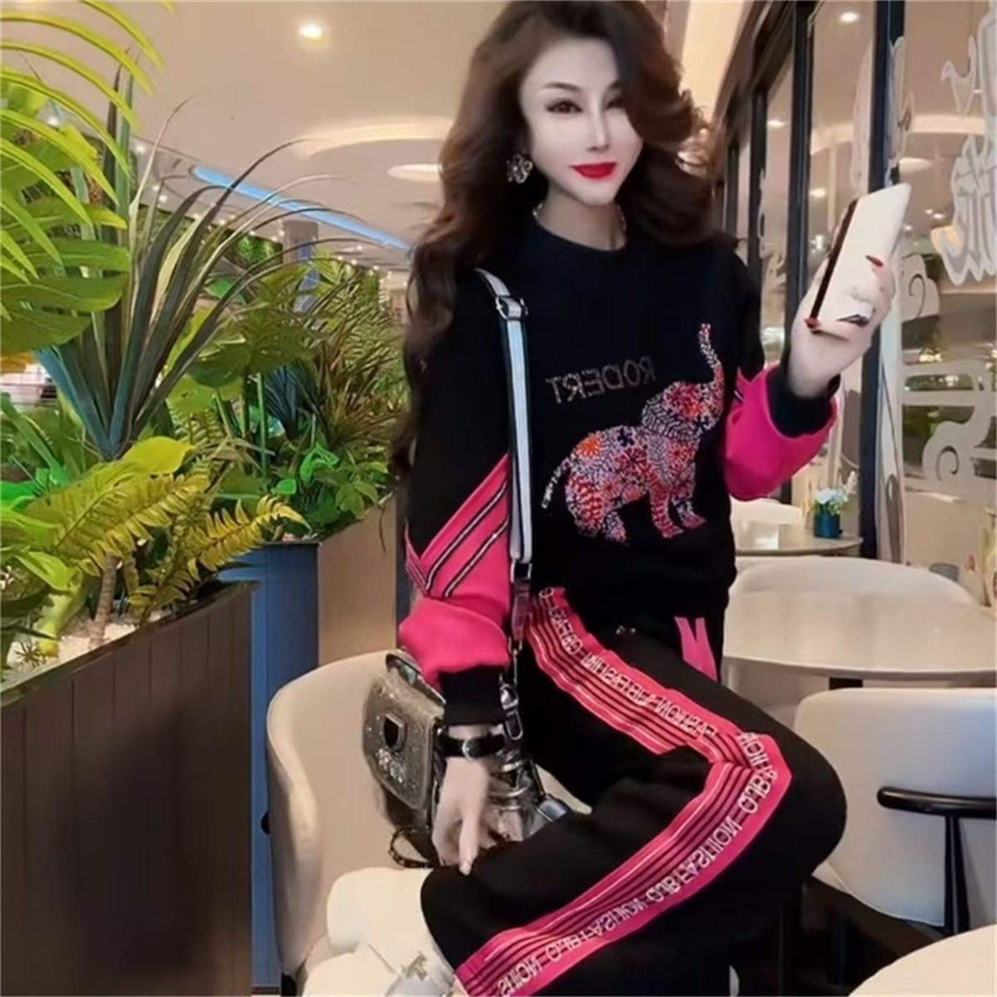 2025新款秋冬季圆领潮 牌卫衣时尚小象烫钻小众上衣长裤套装