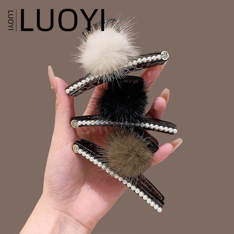 2026新款毛球抓夹高级感珍珠中号鲨鱼夹轻奢发量少全盘发夹头饰,饰品/流行首饰/时尚饰品新,发饰,淘宝优惠券,粉丝福利购,淘宝优惠卷