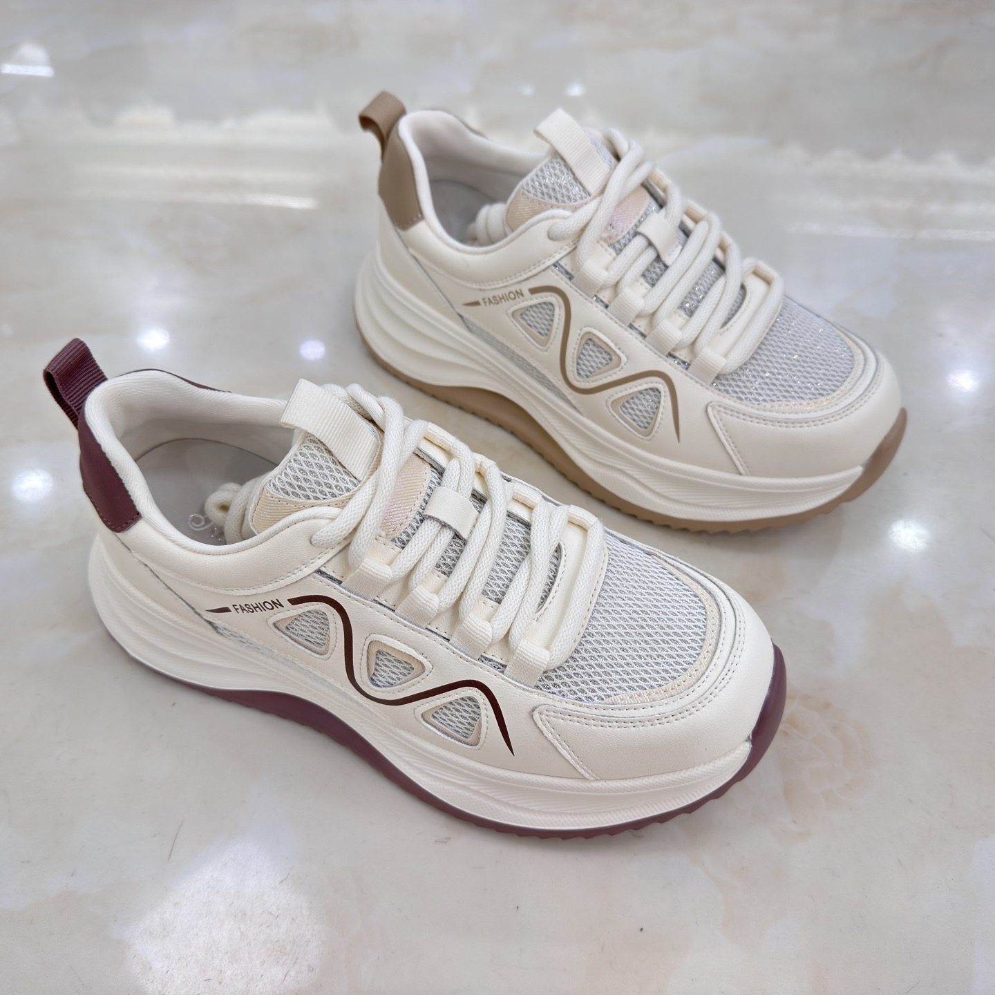 卡莱特斯2025秋新款厚底超轻真皮网面运动休闲女单鞋正品35-51016,女鞋,时尚休闲鞋,淘宝优惠券,粉丝福利购,淘宝优惠卷