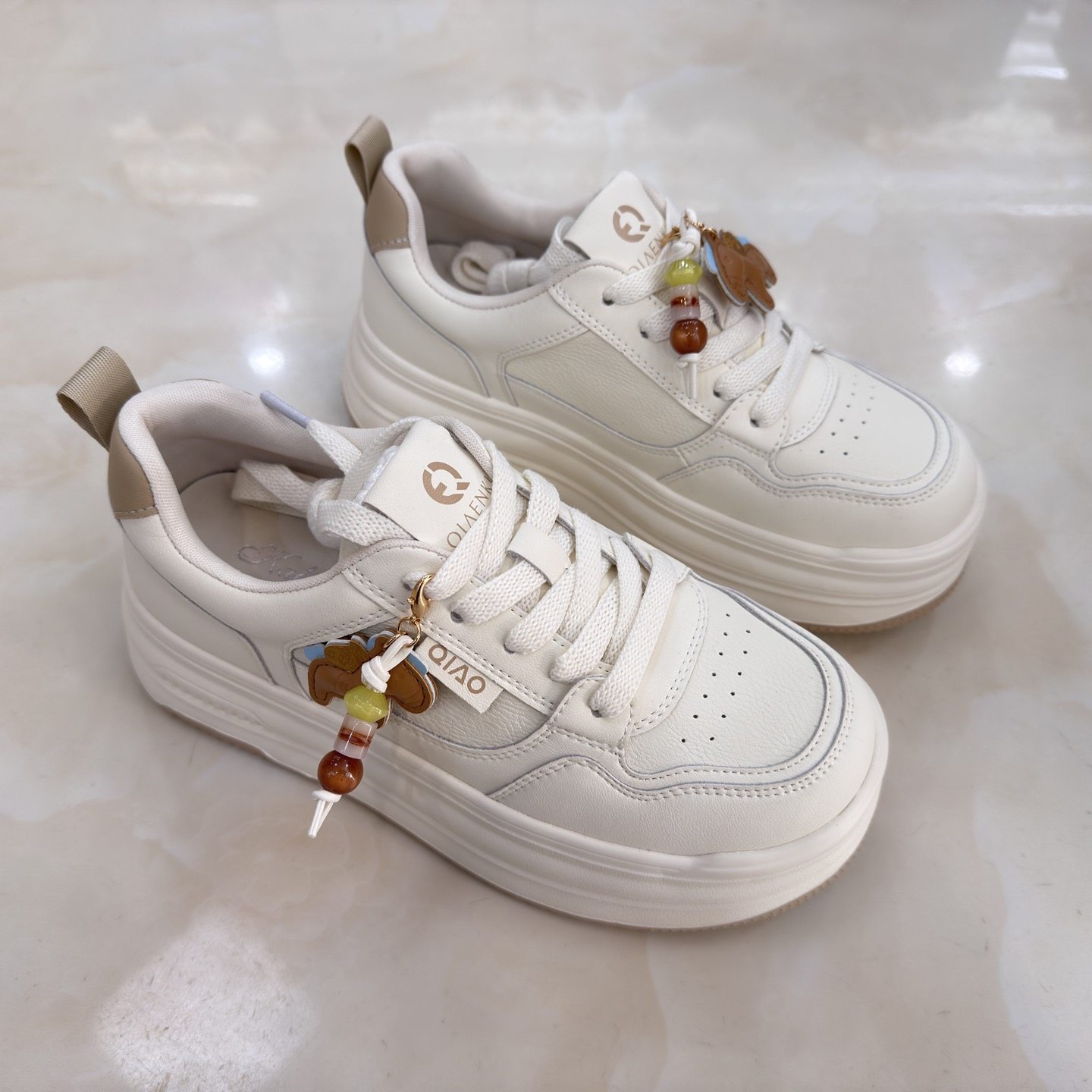 卡莱特斯2025春新款松糕底超轻马年运动休闲百搭小白鞋单鞋982630,女鞋,时尚休闲鞋,淘宝优惠券,粉丝福利购,淘宝优惠卷