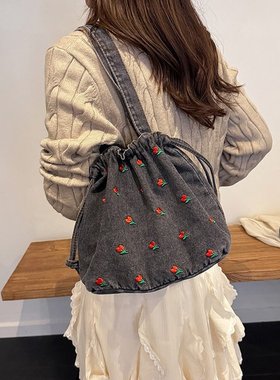 DRYWORLD牛仔布通勤单肩新款2025抽绳百搭休闲大容量水桶托特包