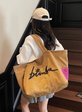 西班牙轻奢bimba y lola 女士大购物袋大容量轻便刺绣布艺单肩包