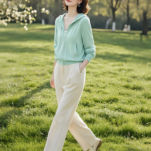 套装 春夏大码 女装 妈妈装 两件套女 轻熟优雅百搭洋气绿色卫衣卫裤