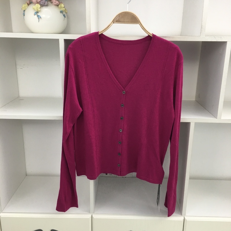 V领长袖针织开衫女宽松毛衣外套