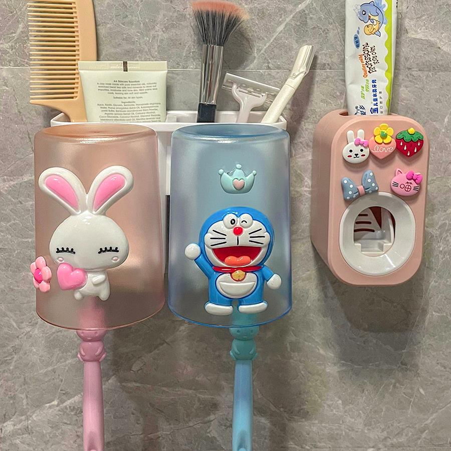 新疆包邮卡通可爱创意牙刷置物架免打孔壁挂式收纳架漱口杯情侣儿