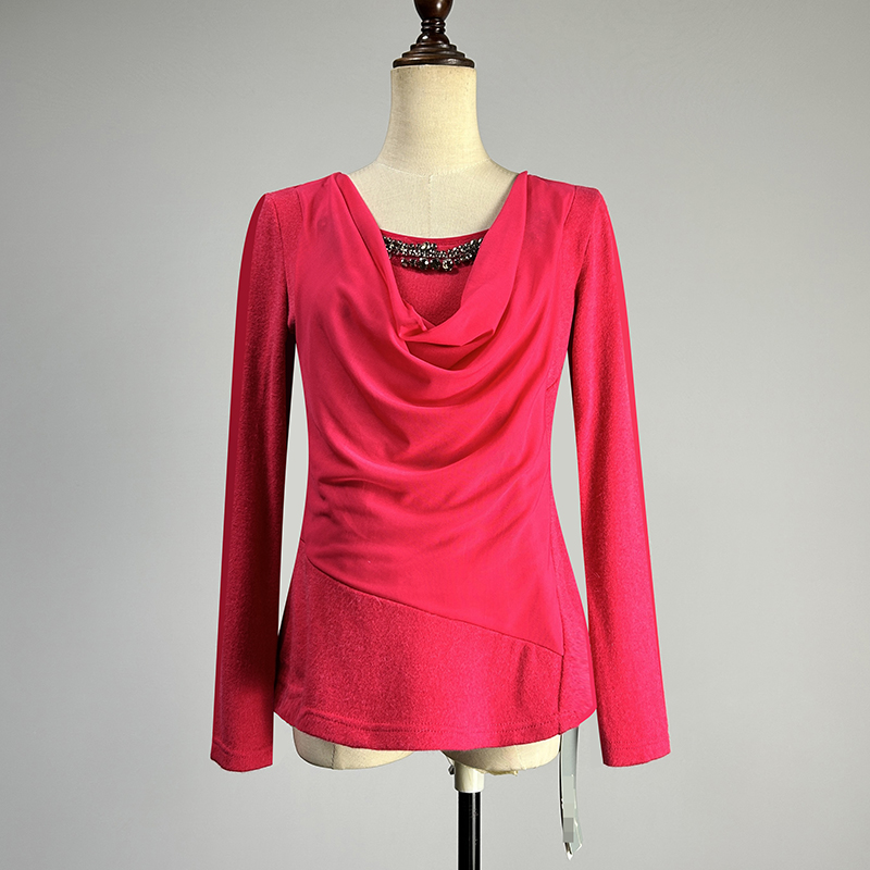 性感镶钻玫红色针织衫黑色毛衣