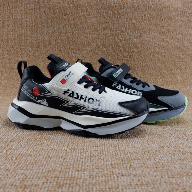 实体男大童鞋春秋季网面透气运动鞋38-43码青少年轻便防滑休闲鞋