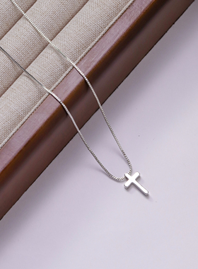 S925纯银简约气质十字架项链甜美精致INS风十字锁骨链银饰品