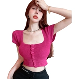 Красная трикотажная сексуальная короткая футболка с коротким рукавом