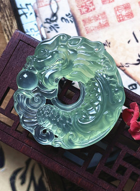天然岫玉绿色龙鱼吊坠180料高油