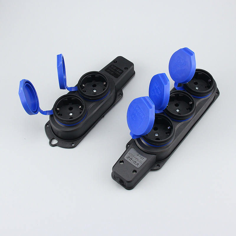 二位三位IP44防水插座带盖子欧规