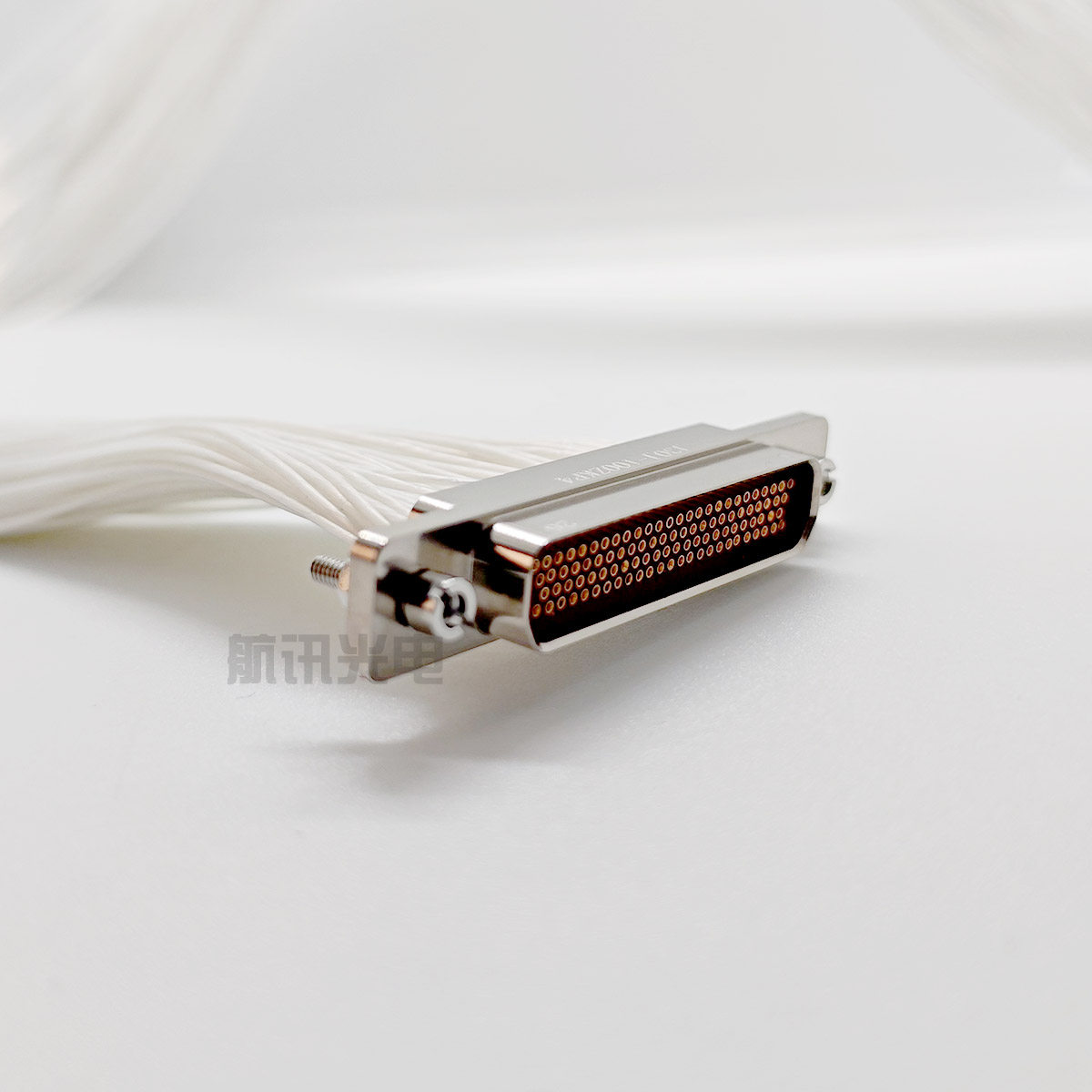 J30J-100芯连接器含税含运