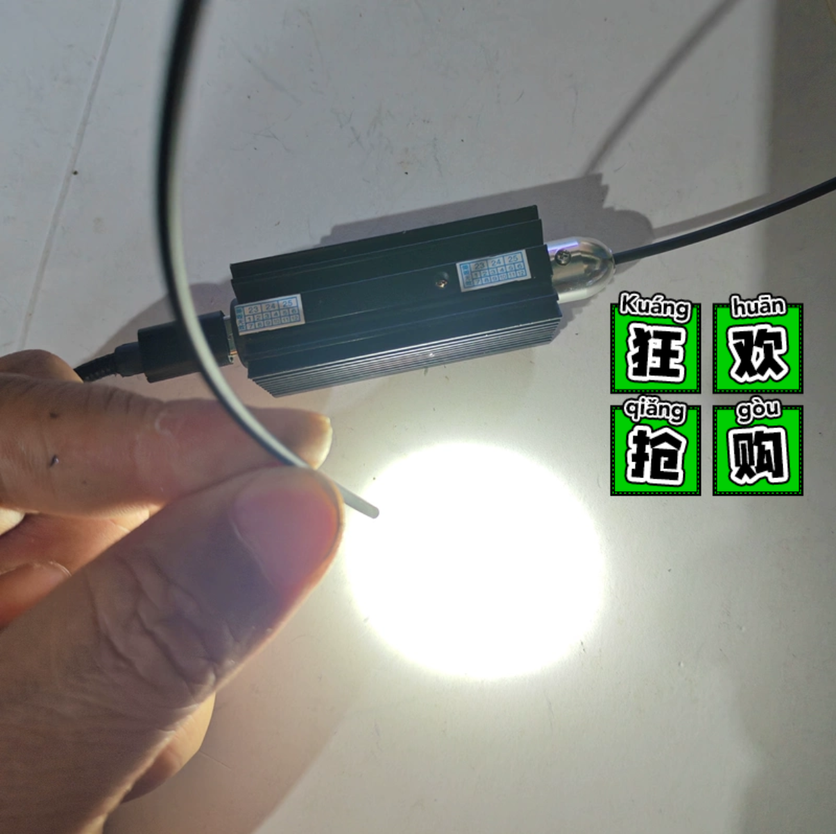 显微镜补光专用灯，无极调光（溢荣耀光纤灯） 可以调节金属软轴