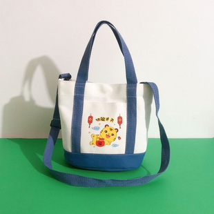 凯旋者 卡通帆布日韩单肩斜跨手提包休闲水桶小包女包便当包定制